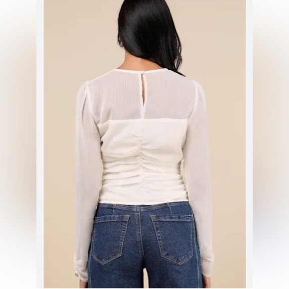 ASTR The Label Ruched Sheer Long Sleeve Ivory Blouse Size Large - Picture 8 of 8